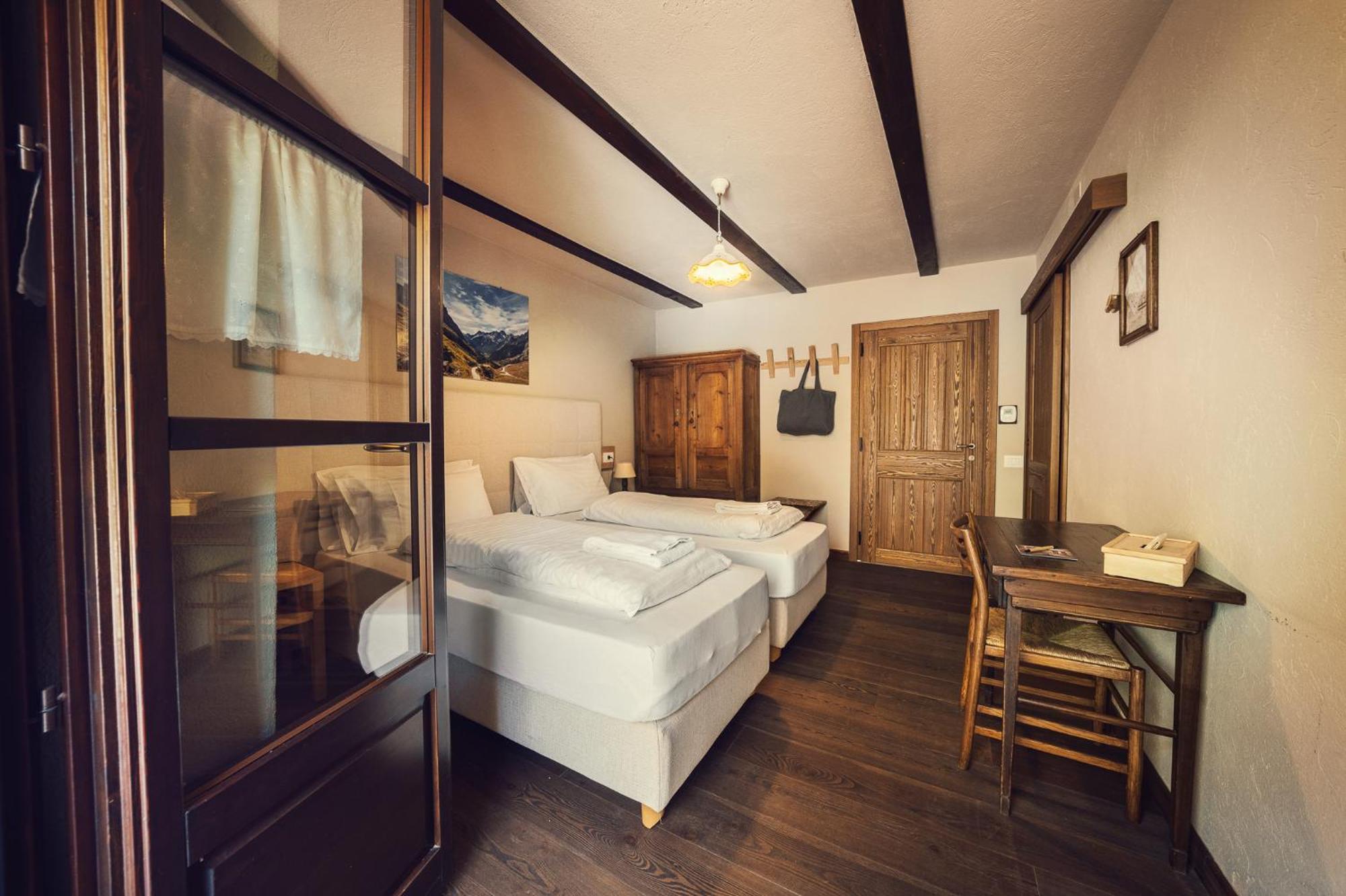 Albergo Locanda Mistral Acceglio Dış mekan fotoğraf
